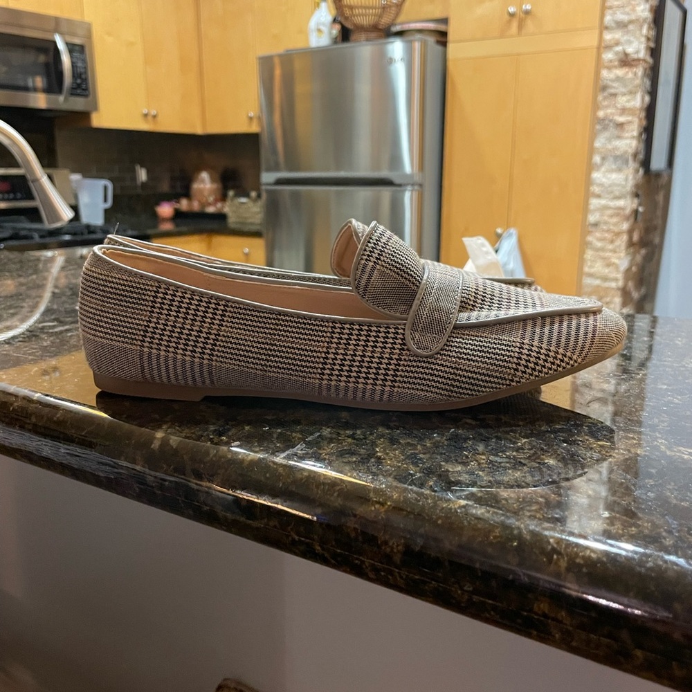 Plaid loafers - NEW NEVER WORN!! - Picture 5 of 8